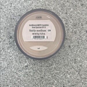 bareMinerals Matte Foundation - Fairly Medium C20